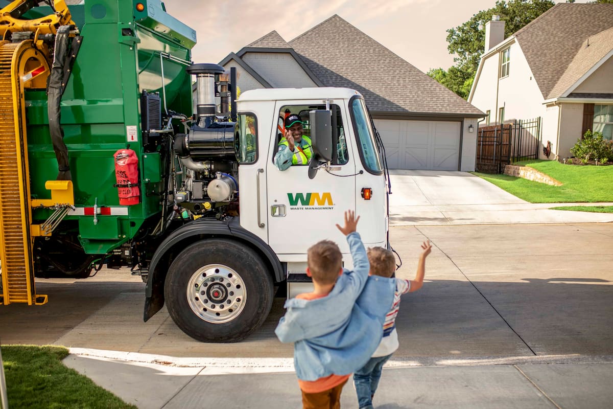 Waste Management offers garbage and trash services in Youngstown, OH